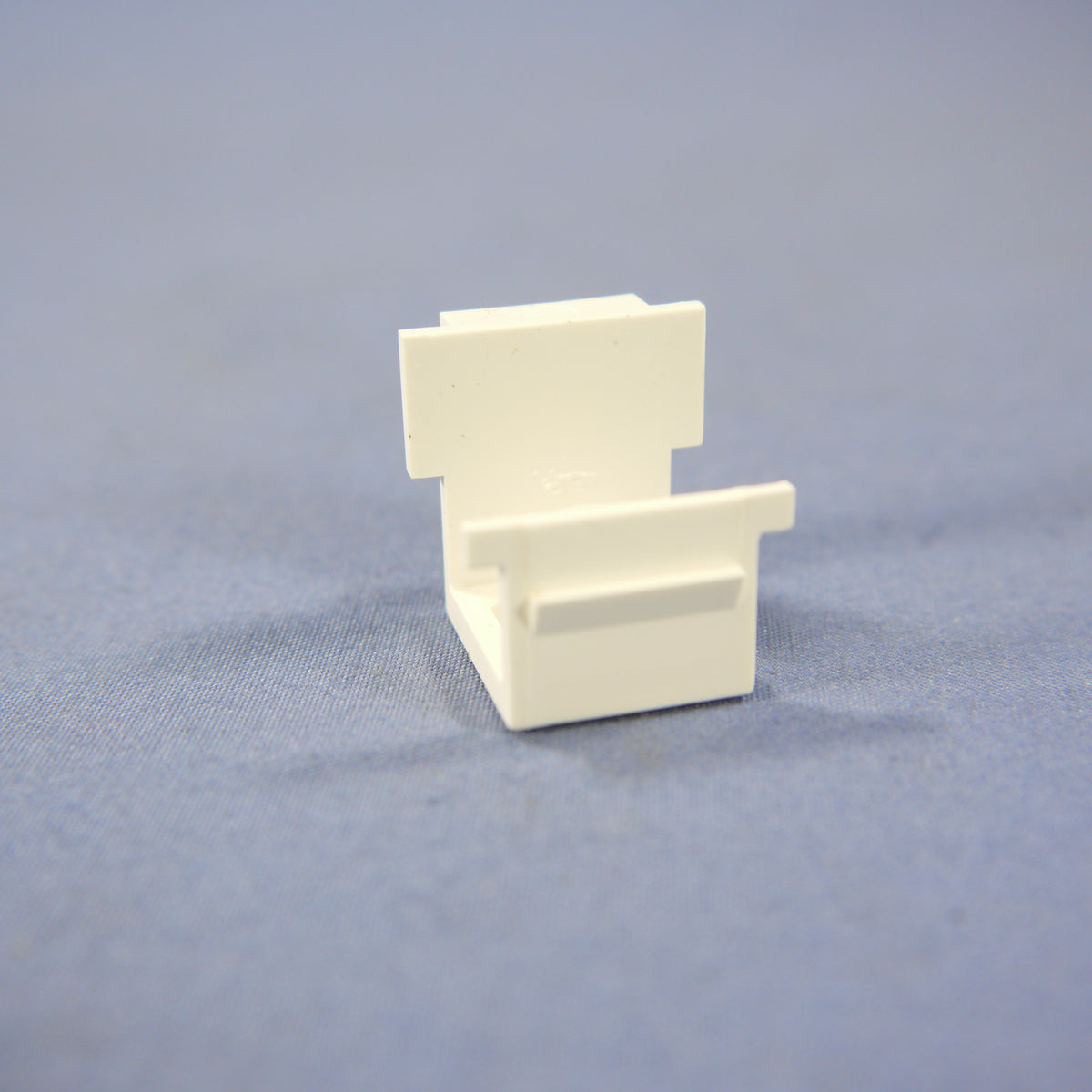 Eagle 5550W White Modular Plastic Wallplate Blank 1-Port Filler Adapter Insert