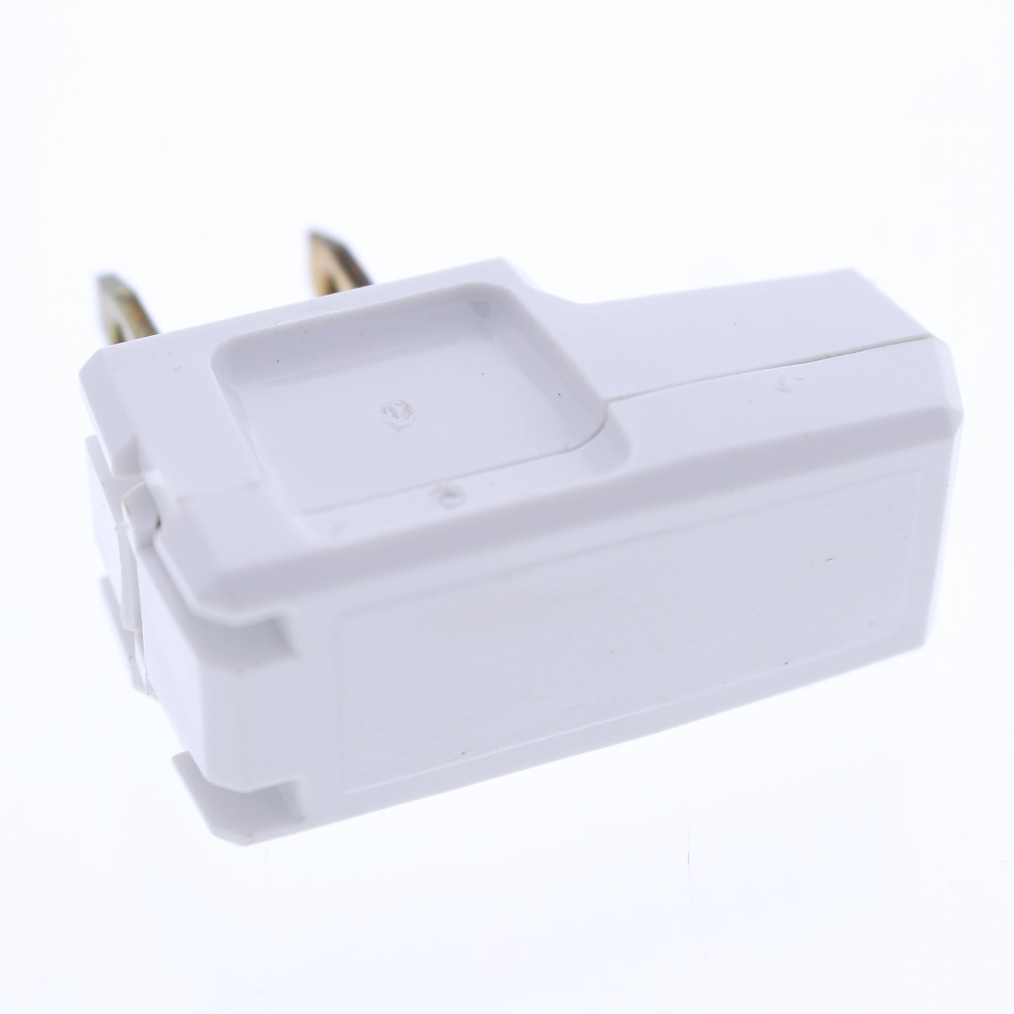 Eagle White Faded Plug Right Angle Side Mount 15A Non-Polarized 1-15P BP2600W