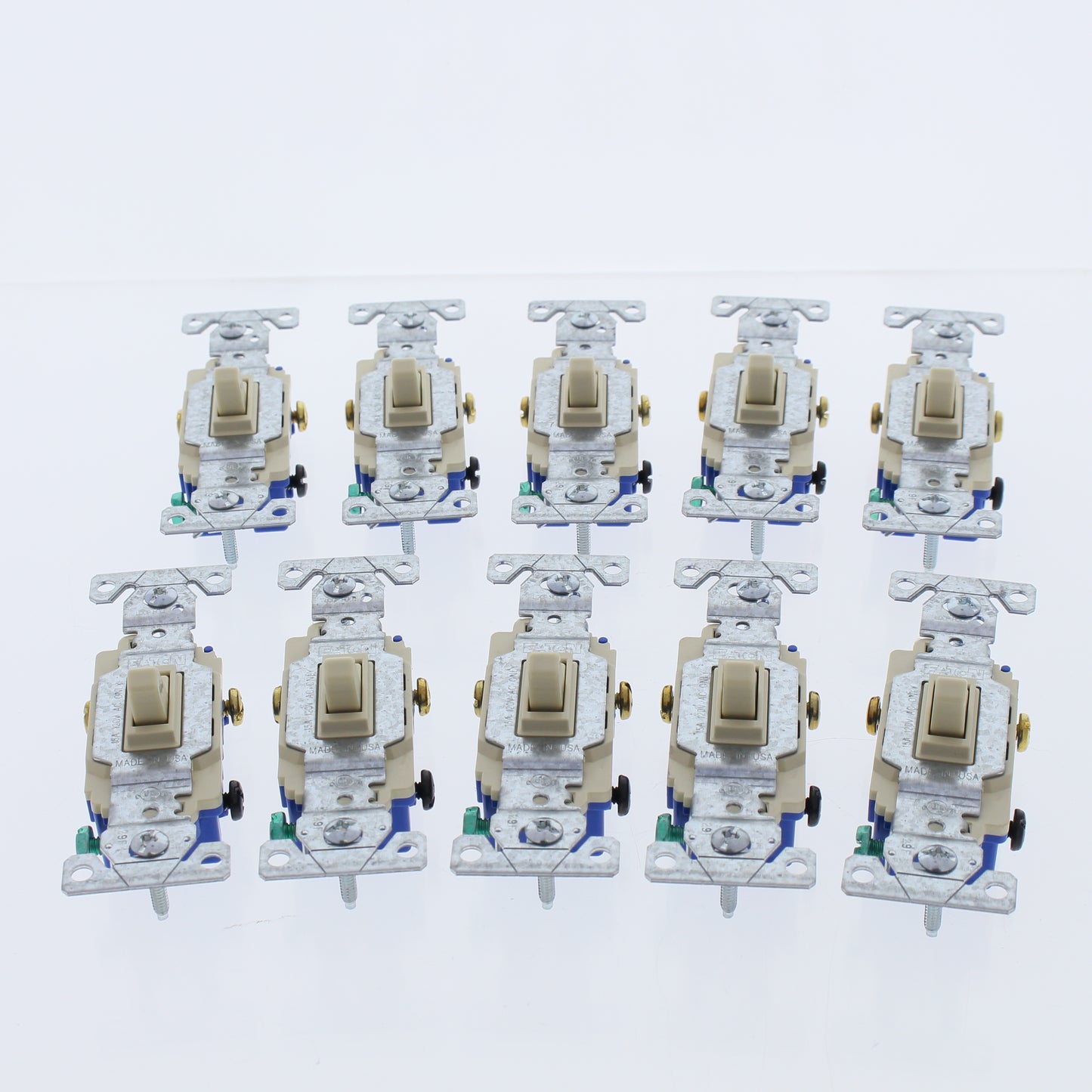 10 Eaton Ivory Quiet Toggle Wall Light Switches 3-Way 15A 120V 1303-7V