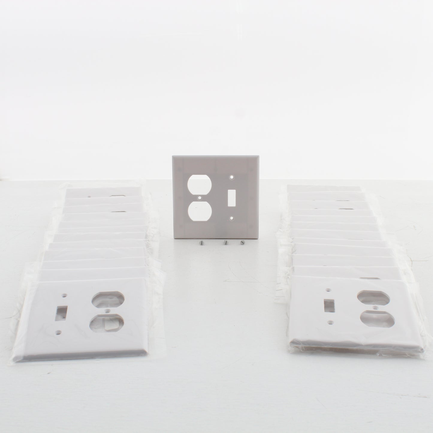 Eaton 2038W White 2-Gang Toggle Duplex Plastic Mid-Size Wallplate Cover 25-pack