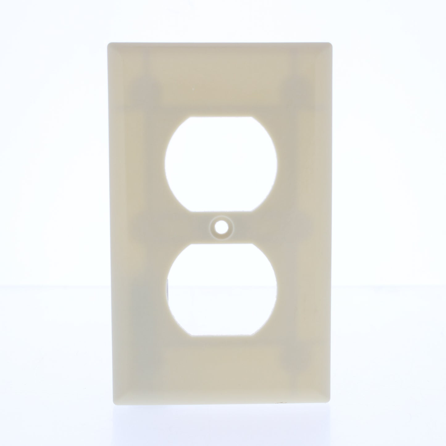 Eaton 2132V Ivory 1-Gang Duplex Outlet Plastic Standard Size Wallplate Cover