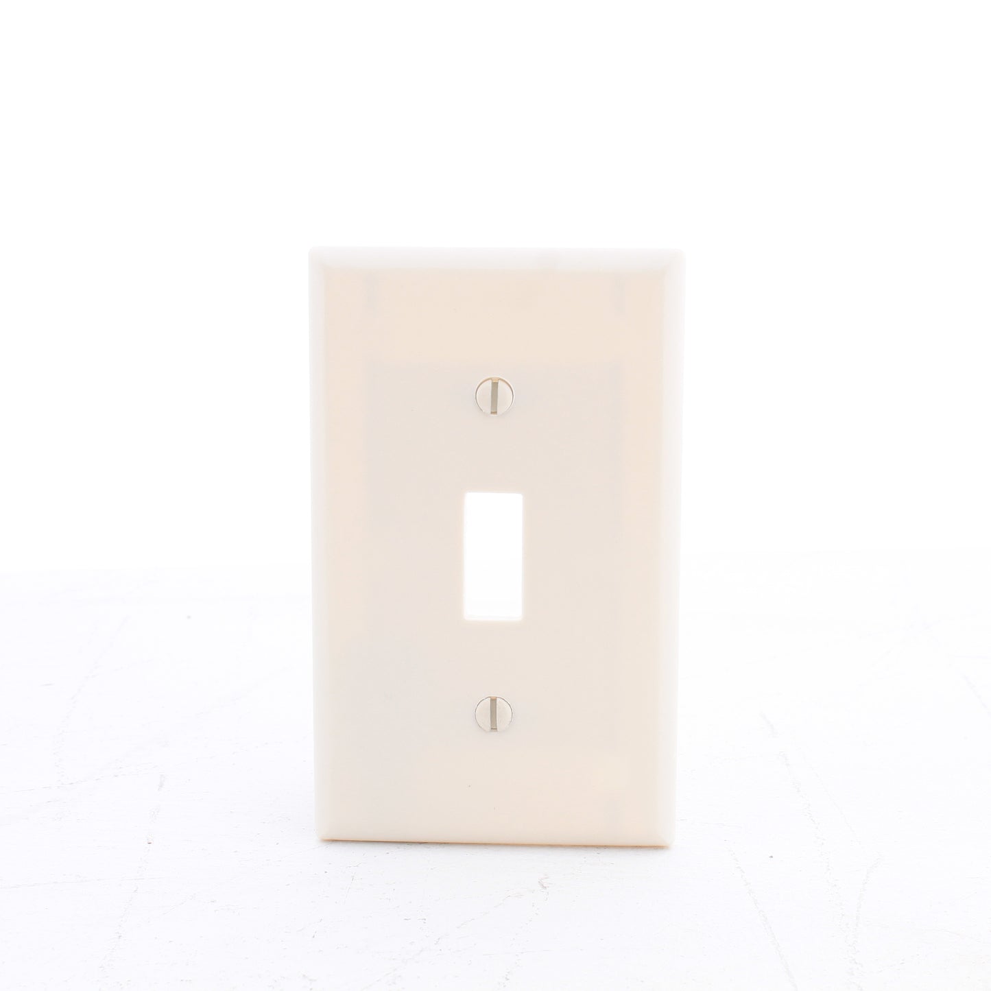 Eaton 2134LA Light Almond 1-Gang Toggle Switch Plastic Standard Wallplate Cover