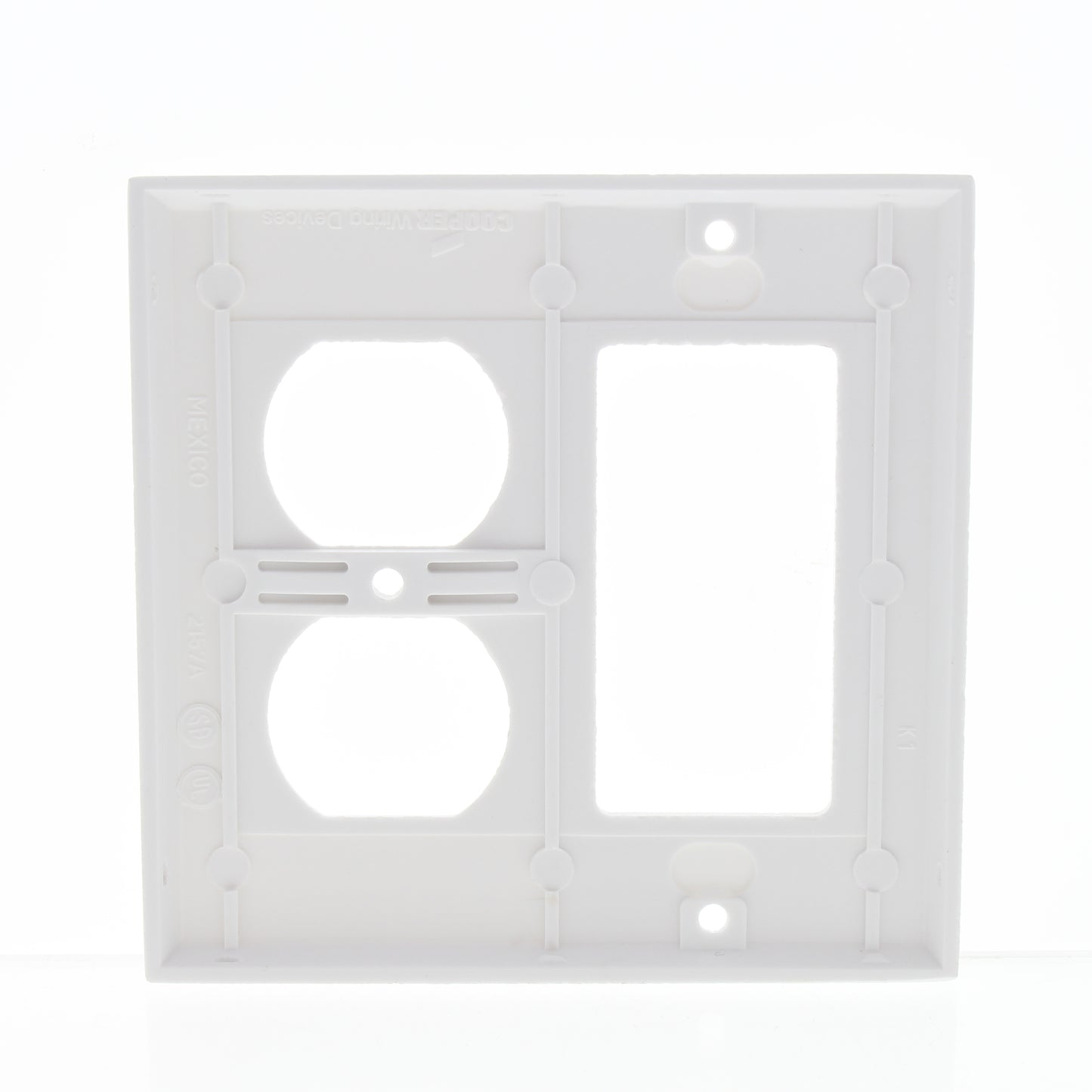 Eaton 2157W White 2-Gang Duplex Decorator Plastic Standard Wallplate Cover 10pcs