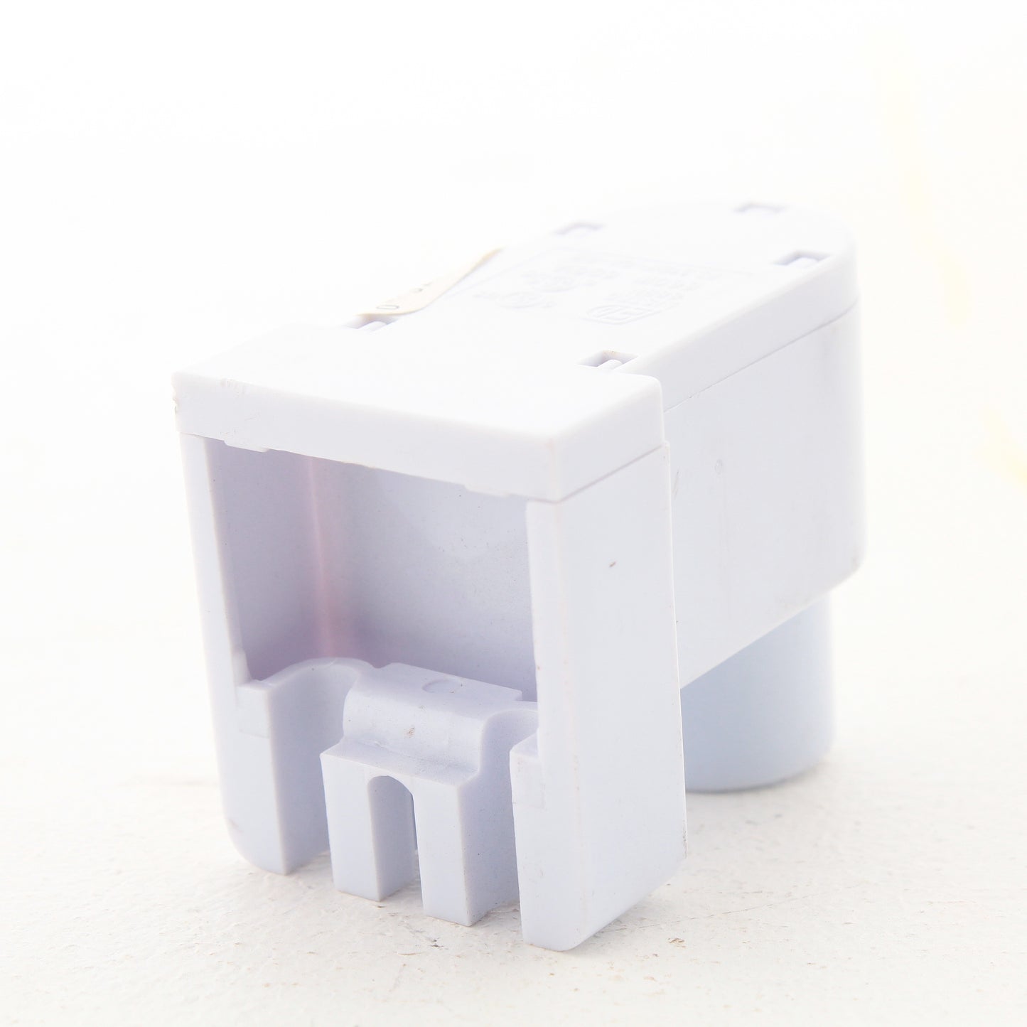 Eaton High Output T8 HO Fluorescent Light Lampholder Socket Plunger End 2504W