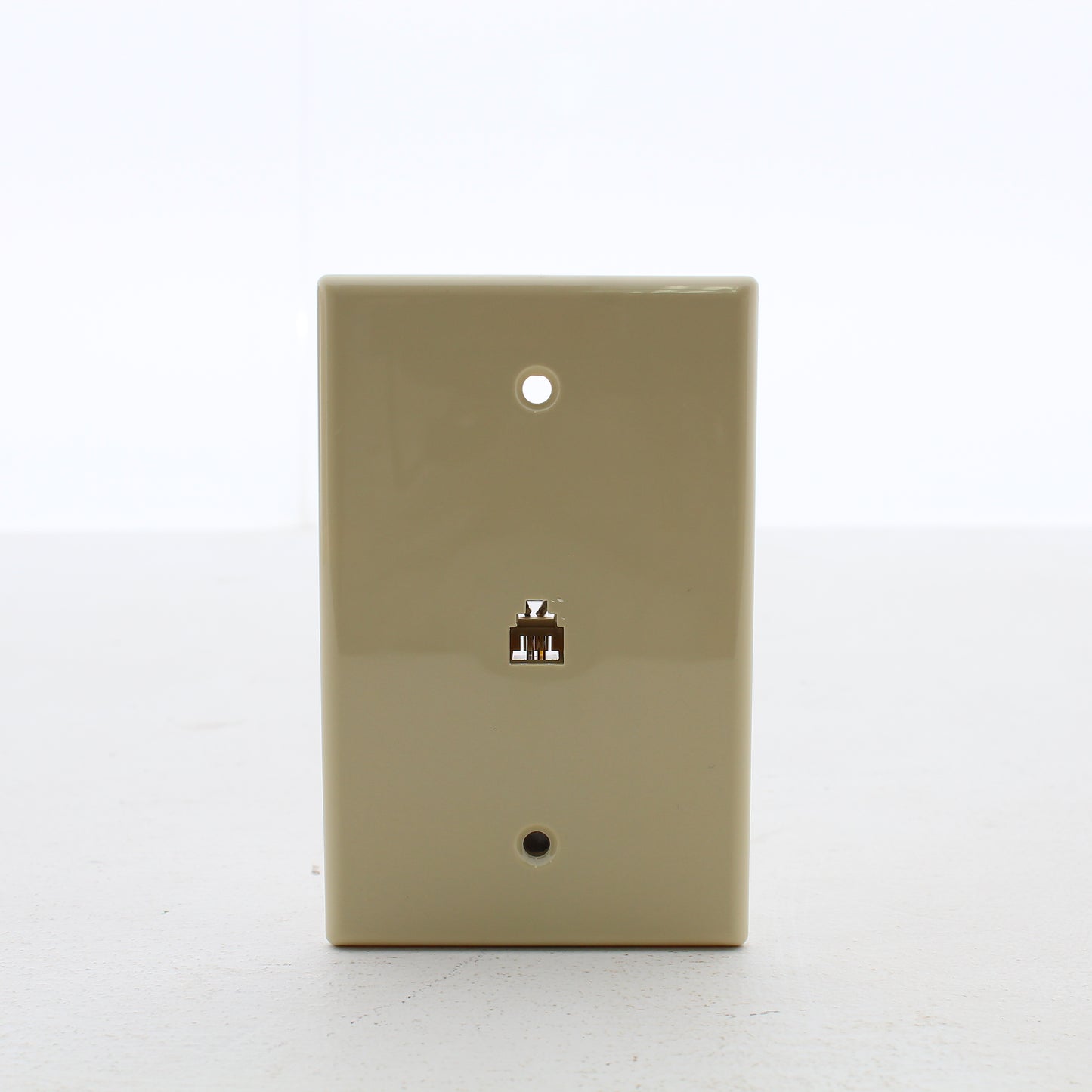 Eaton 3533-4V Ivory 1-Gang Phone Jack Unbreakable Mid-Size Wallplate Cover 15pcs