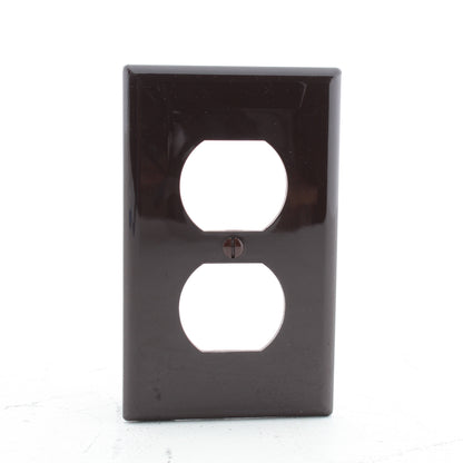 Eaton 5132B Brown 1-Gang Duplex Outlet Unbreakable Nylon Standard Size Wallplate