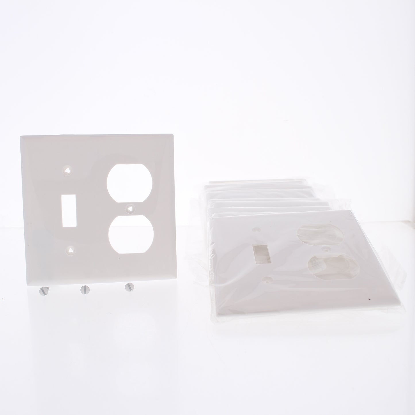Eaton 5138W White 2-Gang Toggle Duplex Unbreakable Nylon Wallplate Cover 10pcs