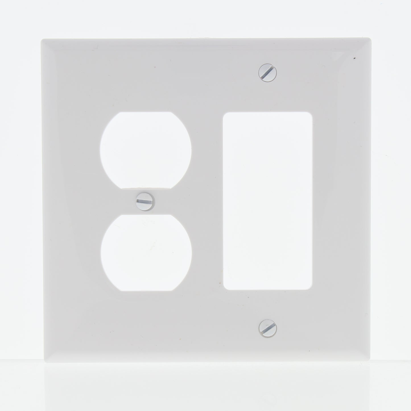 Eaton PJ126V Ivory 2-Gang Toggle Switch Decorator GFCI Nylon Mid-Size Wallplate