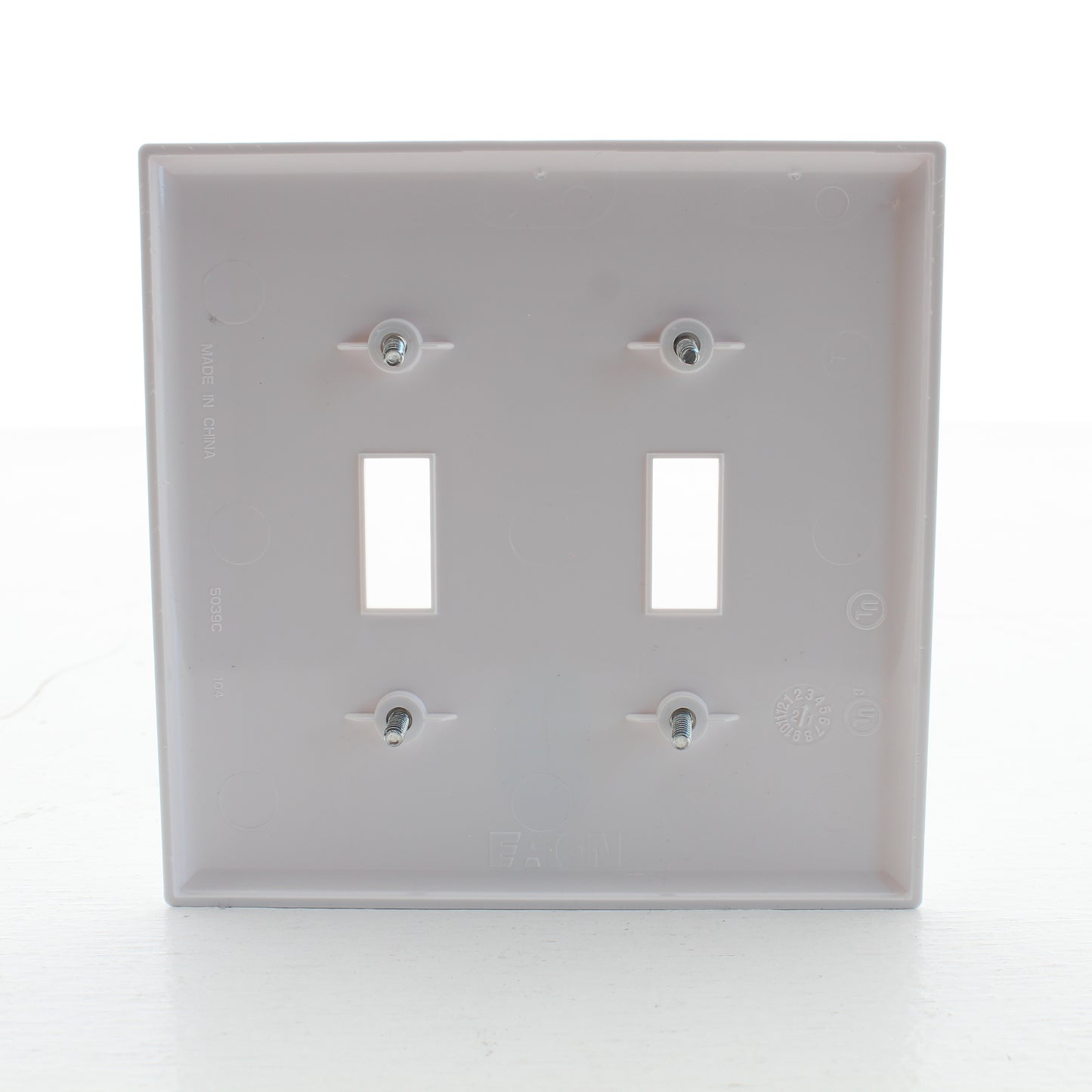 Eaton PJ2W White 2-Gang Toggle Unbreakable Nylon Mid-Size Wallplate Cover 20pcs