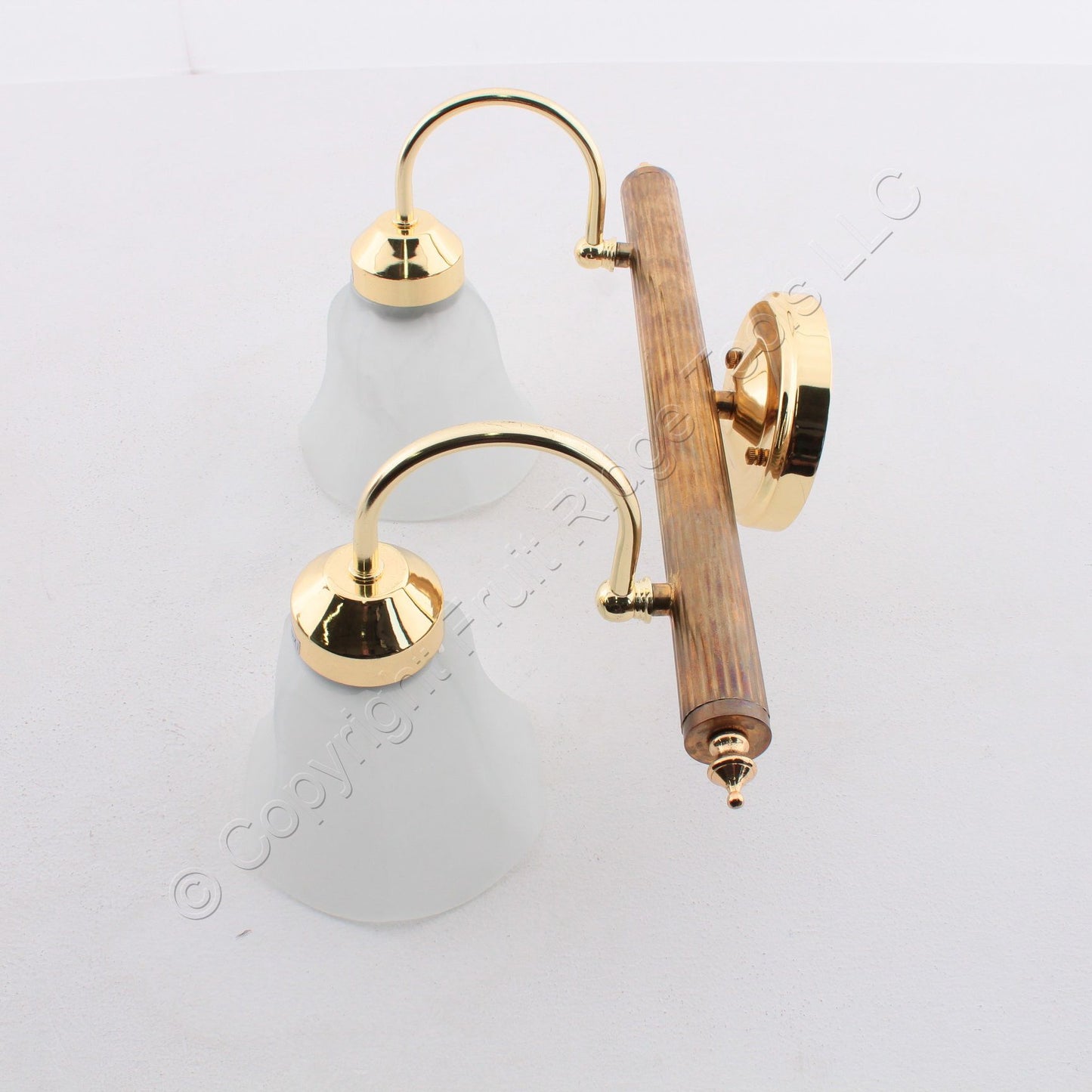ELK 18601 Polished Brass OMNI Collections 2-Bulb Bath Vanity Light A19 9"x17"x9"