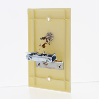 GC Electronics 32-3065-BU Ivory 1-Gang Vintage Coaxial Cable Thermoset Wallplate