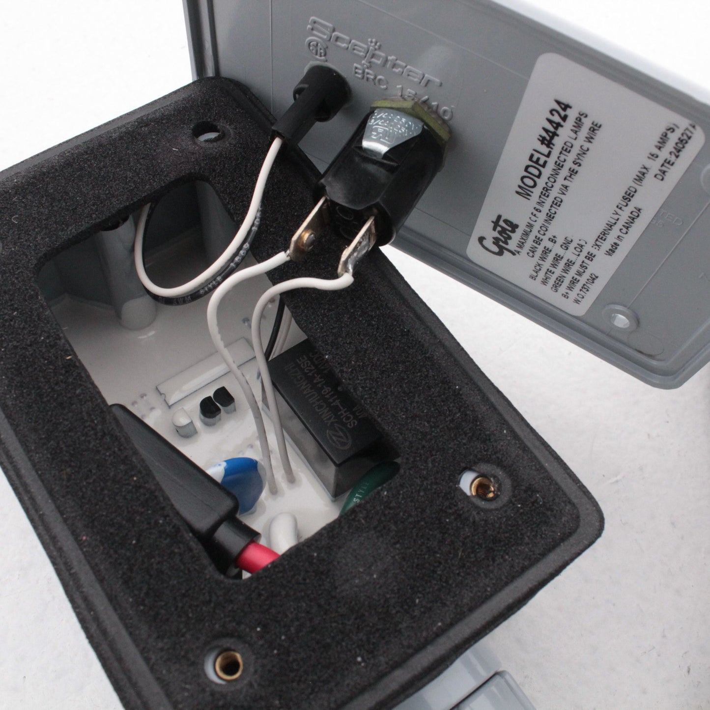 Grote Great Dane 01-4424-71 Grey On-Off Electronic Dome Light Switch 9-16V DC