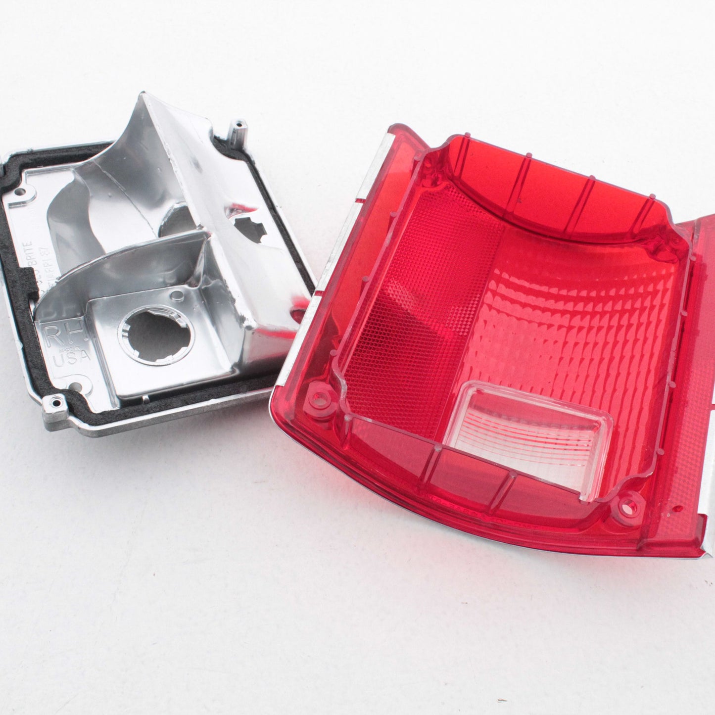 Grote 86522 Red Right Side Tail Light Lens Housing Only No Mounting or Bulbs