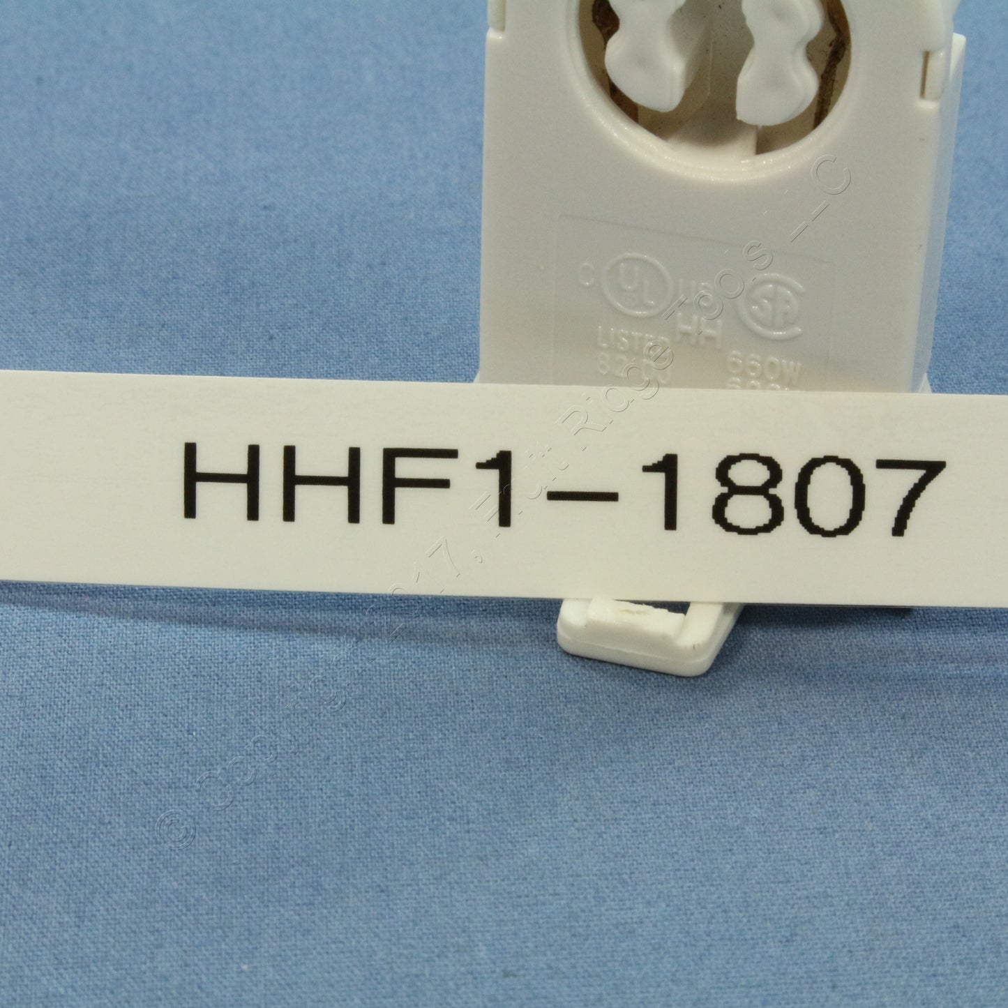 HH Fluorescent 1-1807 Tall Turn Lock Medium Bi-Pin Internally Shunted Lampholder