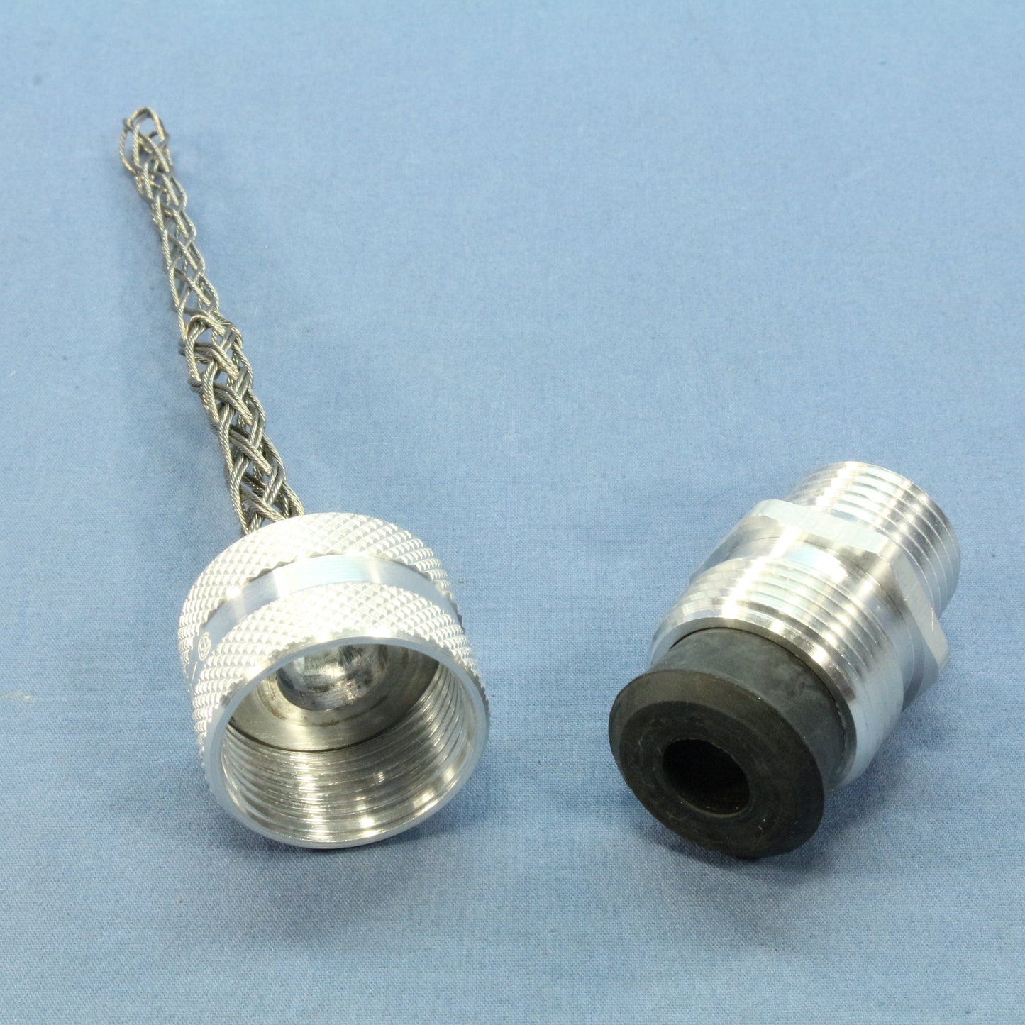 Hubbell Liquidtight Deluxe Cable Grip .25-.375" Cord 1/2" NPT Stainless 07401006