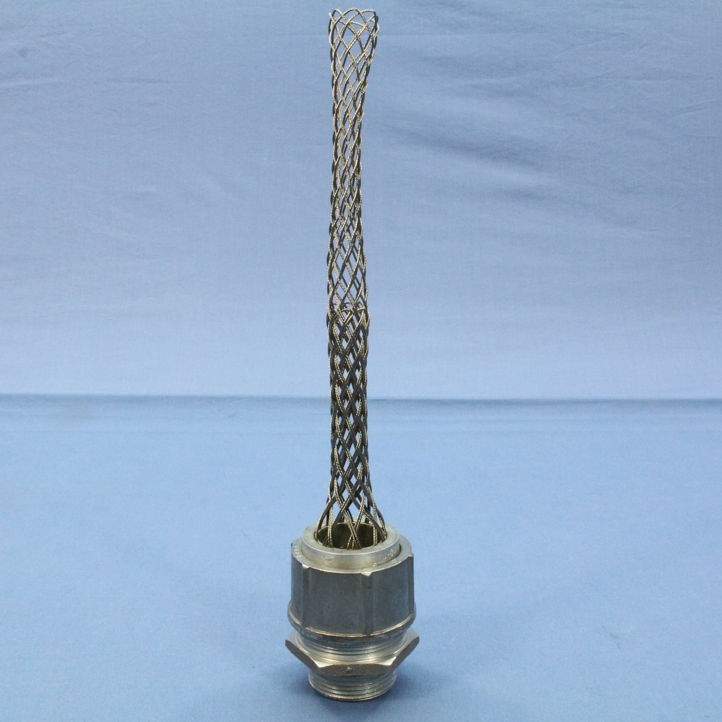 Hubbell Liquidtight Cable Grip .75-.875" Cord 1-1/4" NPT Stainless 074011251