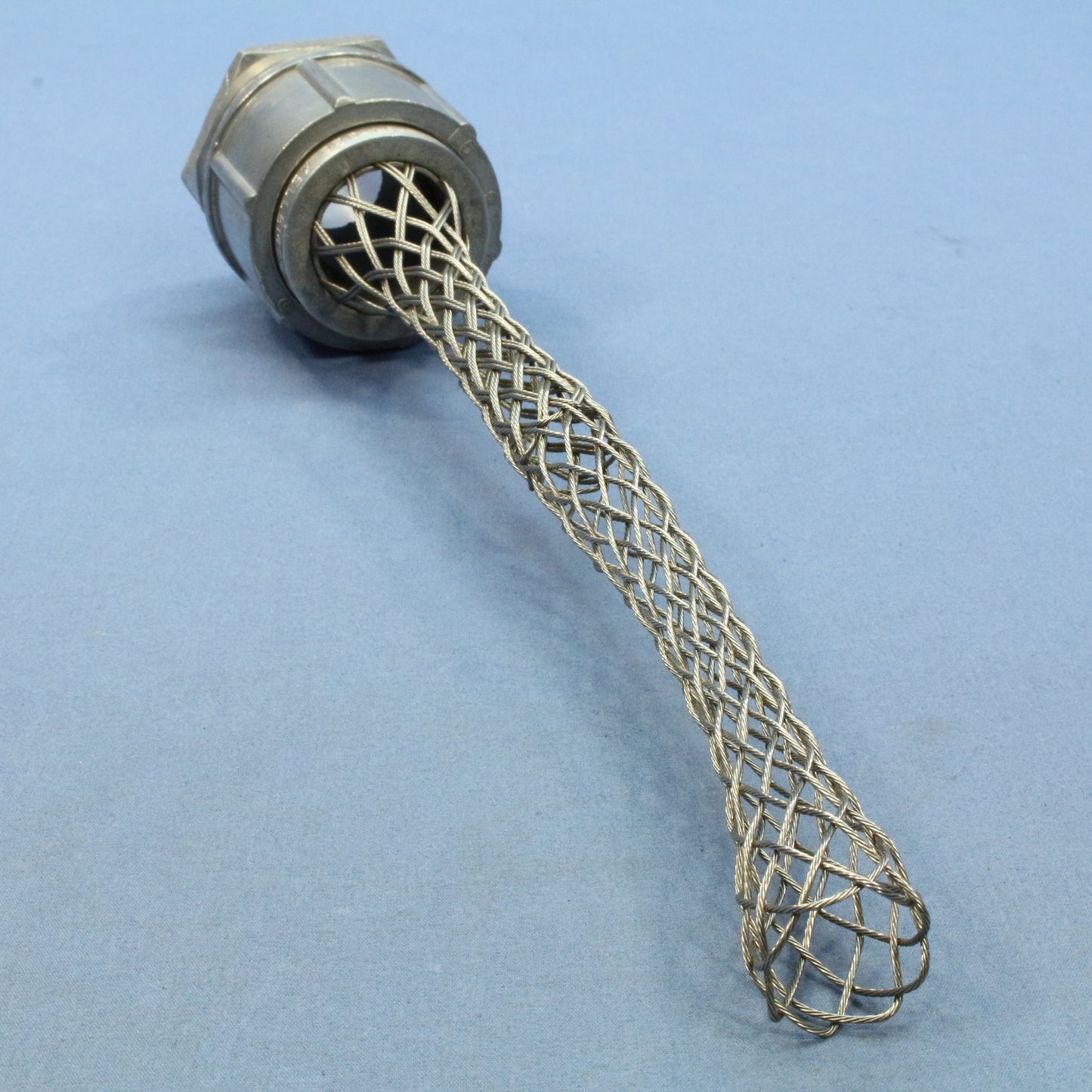 Hubbell Liquidtight Cable Grip .75-.875" Cord 1-1/4" NPT Stainless 074011251