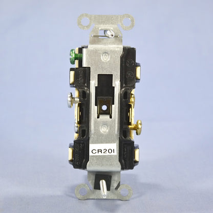 Hubbell Bryant Ivory Commercial Duplex Receptacle Outlet 20A 125V Bulk CR20-I