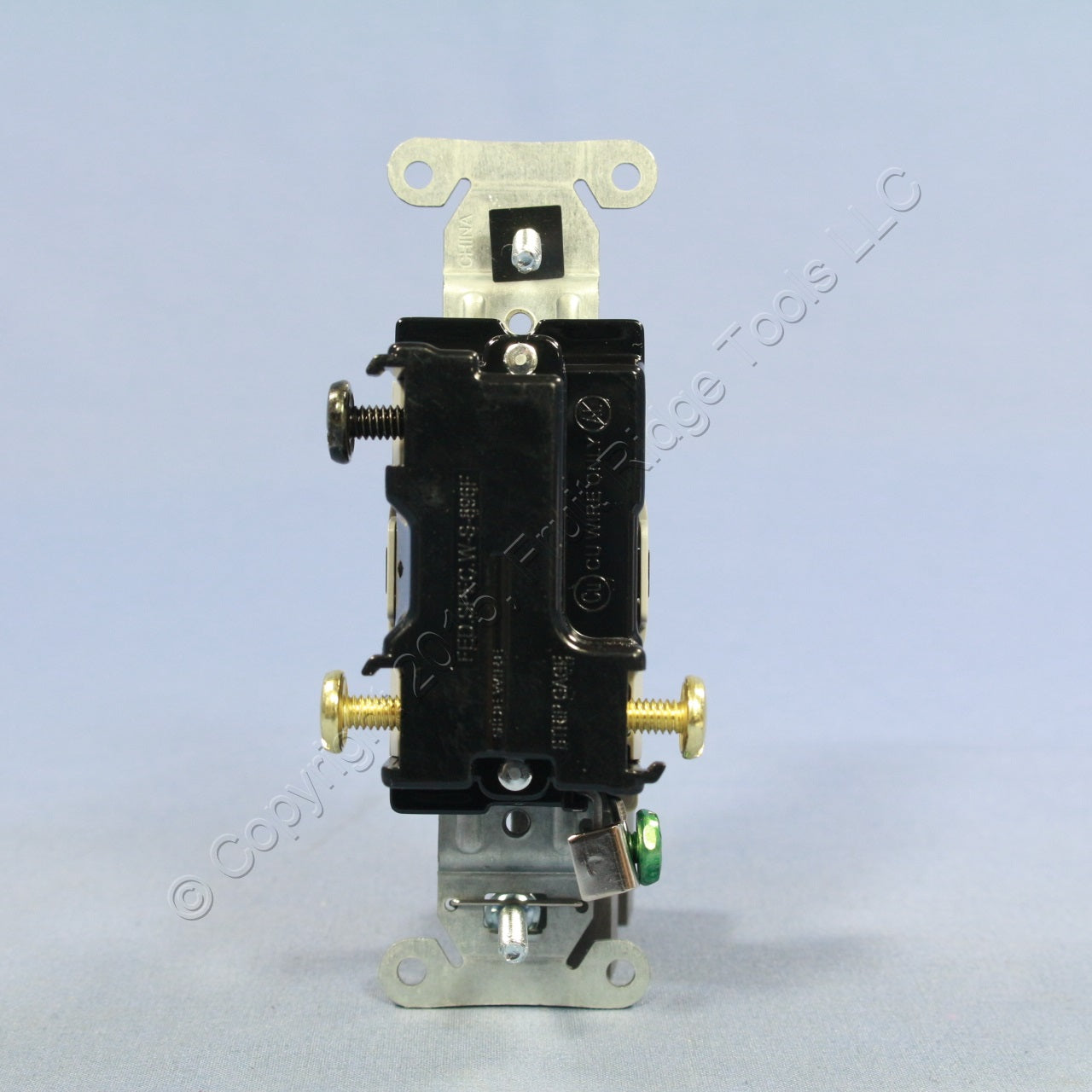 Hubbell CS320I Ivory 3-Way Commercial Toggle Wall Light Switch 20A 120/277V Box