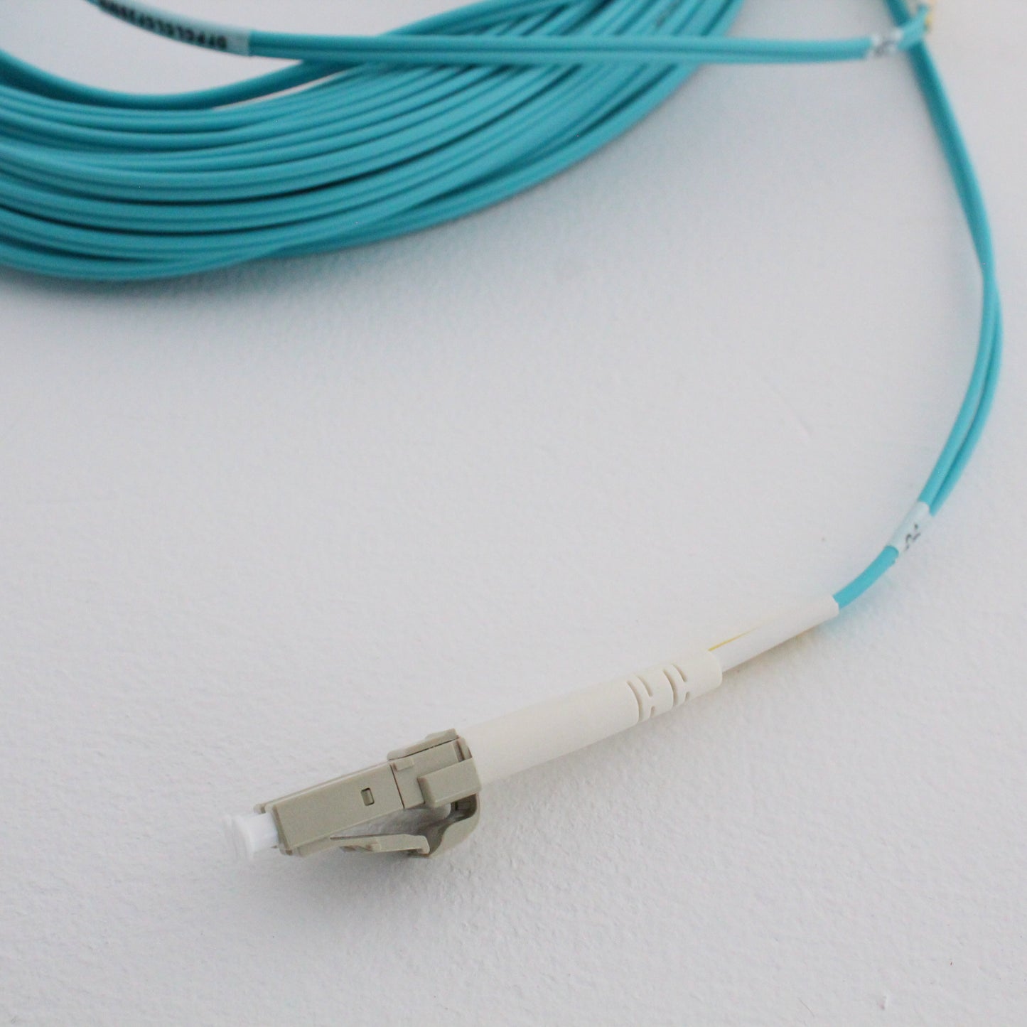 Hubbell Fiber Optic Patch Cord Plenum OM4 Duplex MM LC-LC 25m DFPCLCLCF25MM