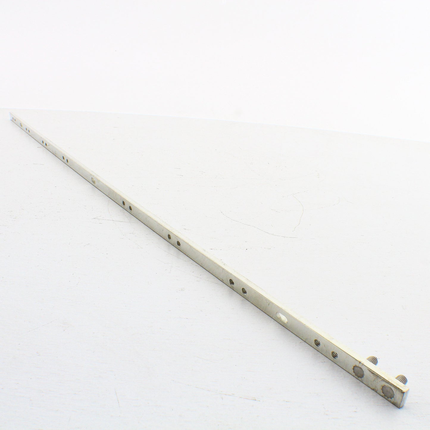 Hubbell Rack Mount Grounding Copper Busbar 3/4"x36" Tin Plated 8D HBBBVR36KTTP