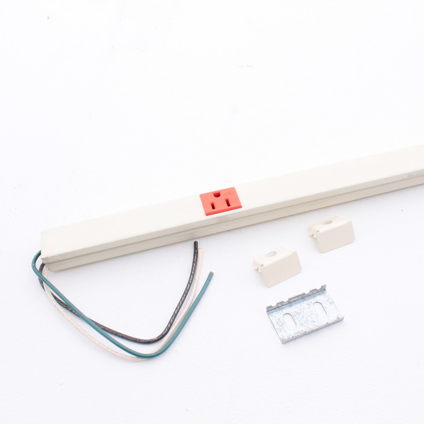 Hubbell HBL20IG512IV 5' PlugTrak Raceway 15A Isolated Ground 5-Outlet PowerStrip