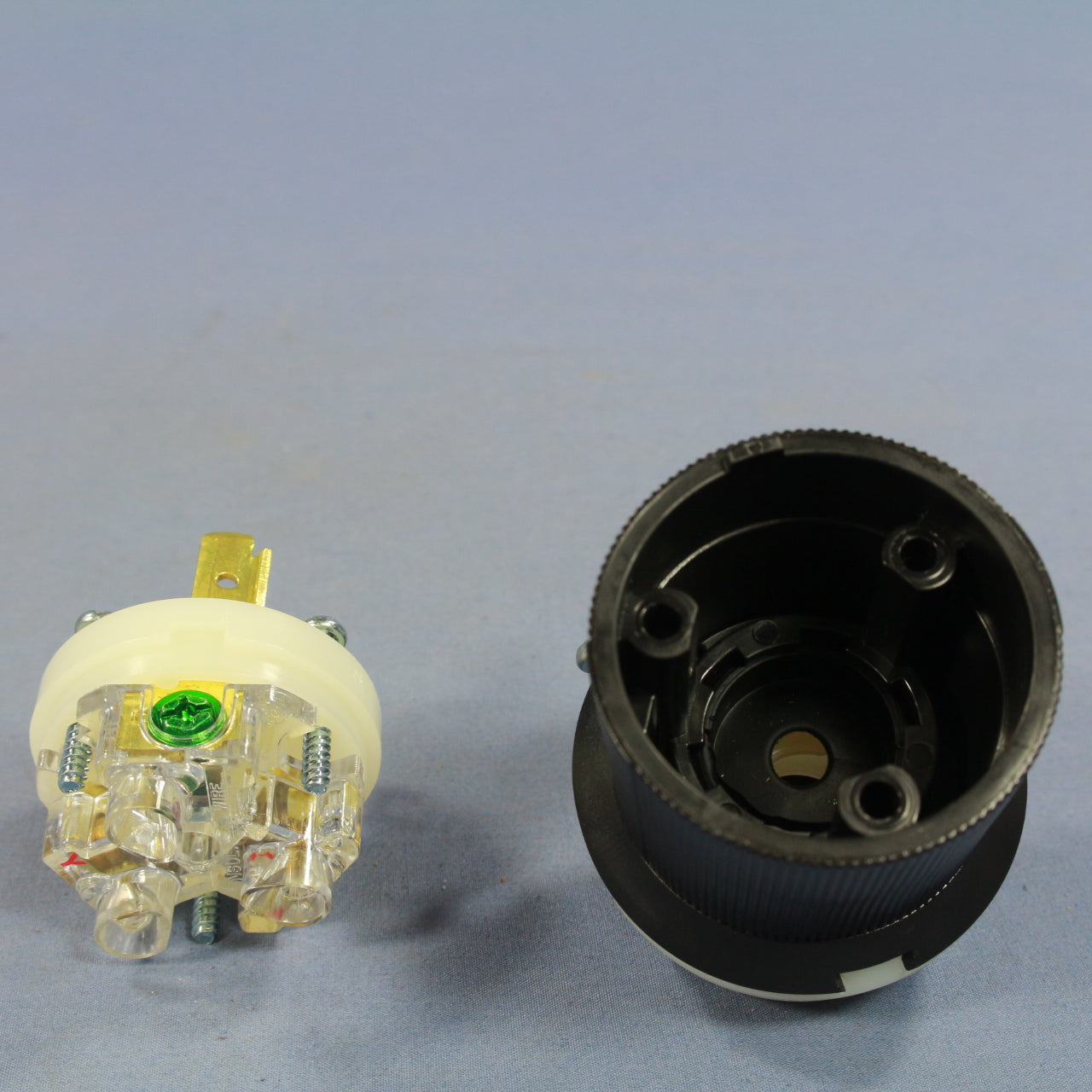 Hubbell Bryant L8-20 Locking Plug Twist Lock NEMA L8-20R 20A 480V HBL2341 Boxed