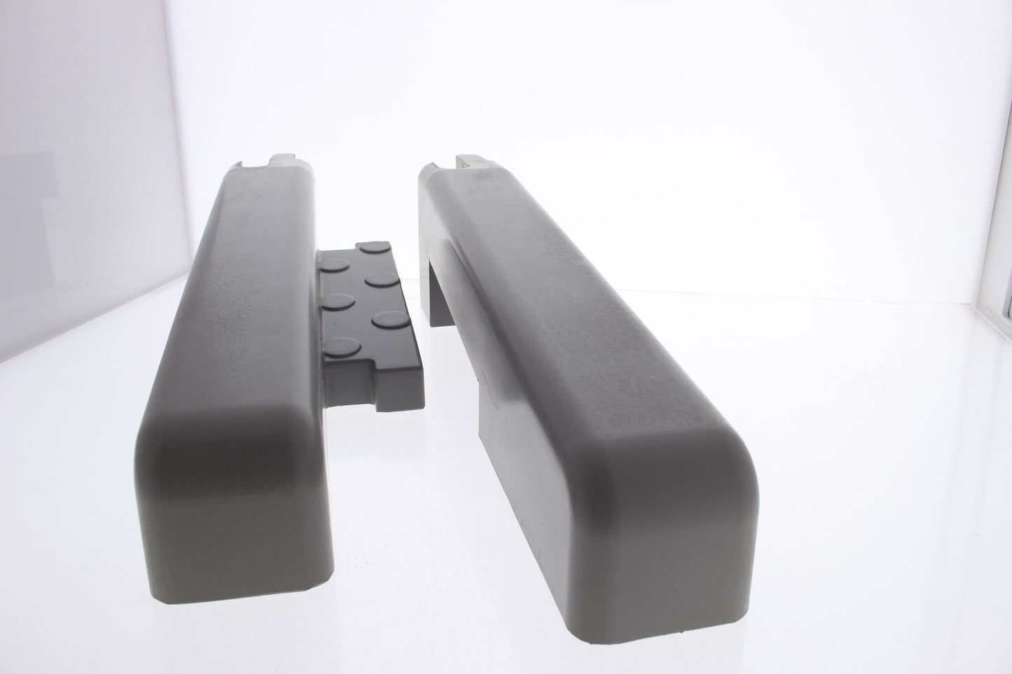 Hubbell HBLAT5RAMPERA Gray AccessTrak Cable Ramp End Rails 2.5" x 14.75" x 4"