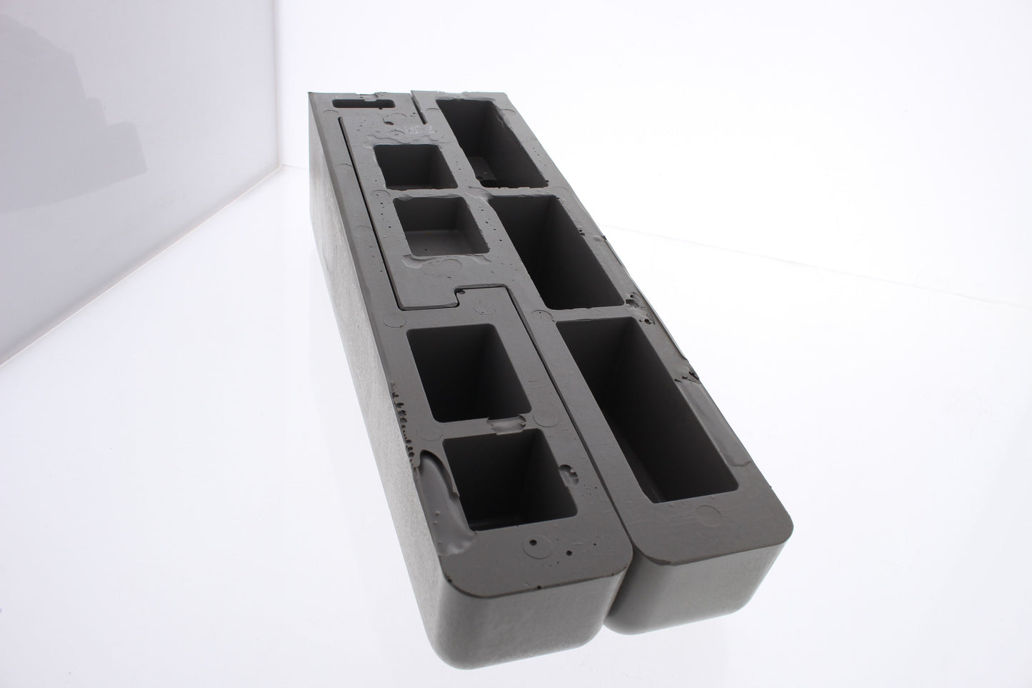 Hubbell HBLAT5RAMPERA Gray AccessTrak Cable Ramp End Rails 2.5" x 14.75" x 4"