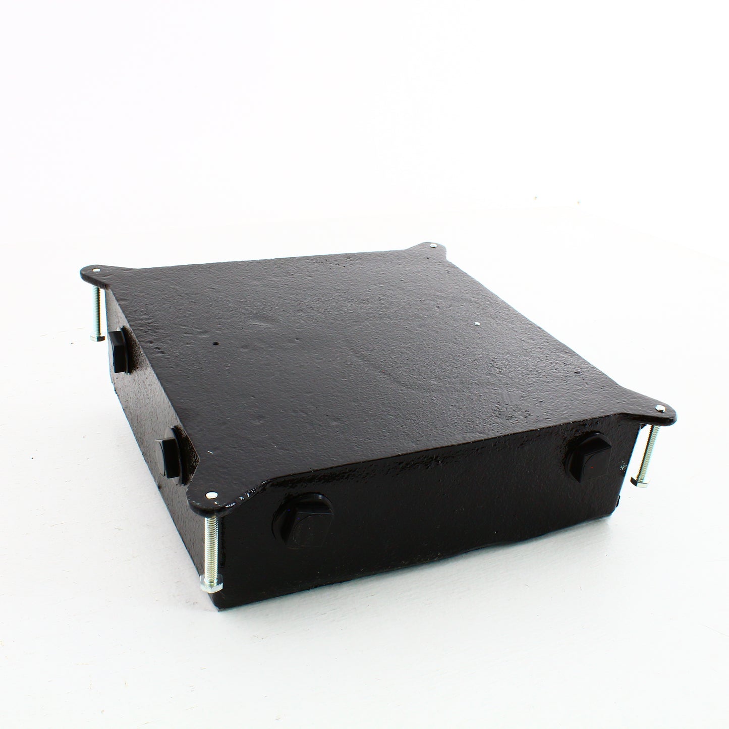 Hubbell HBLCFB401CB 4-Gang Shallow Cast Iron Concrete Floor Box 25.5 cu in.