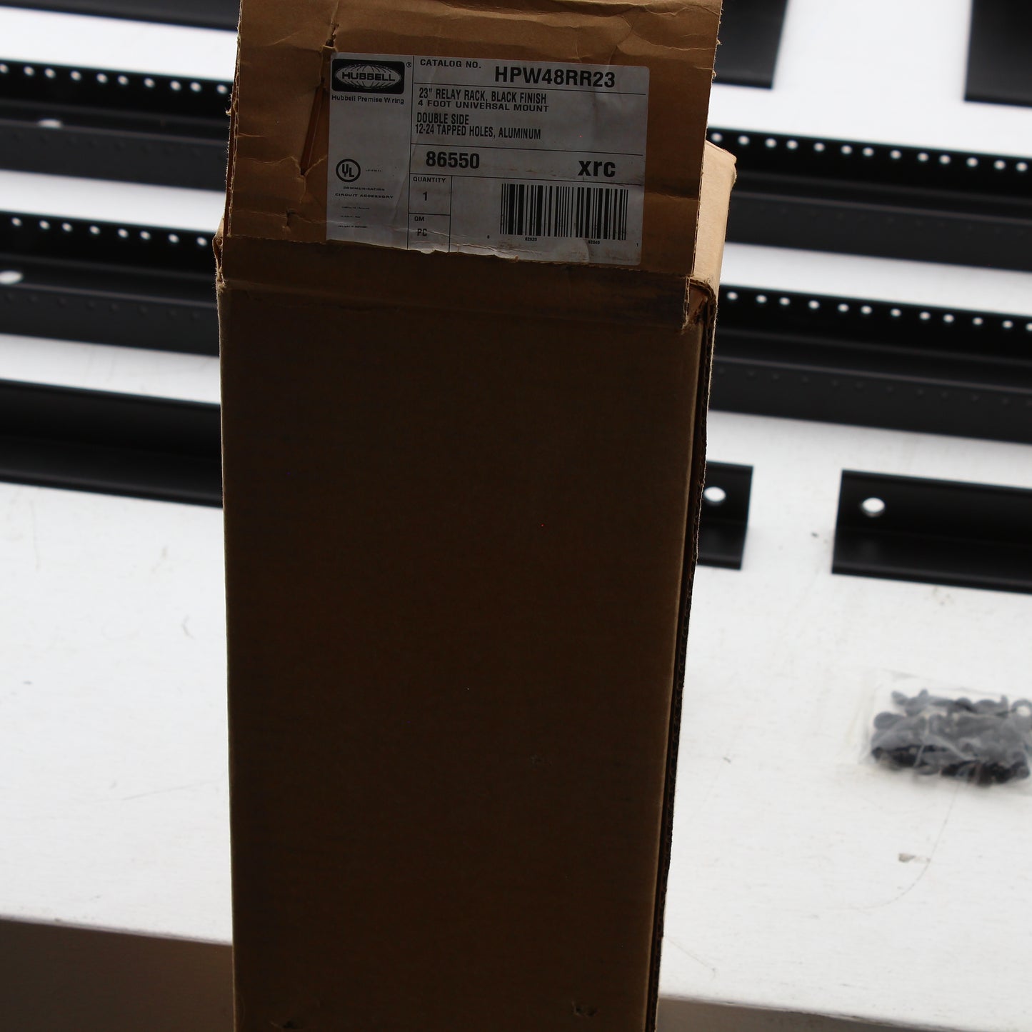 Hubbell Server Equipment Relay Rack Black Aluminum 48"x23" 24RU HPW48RR23