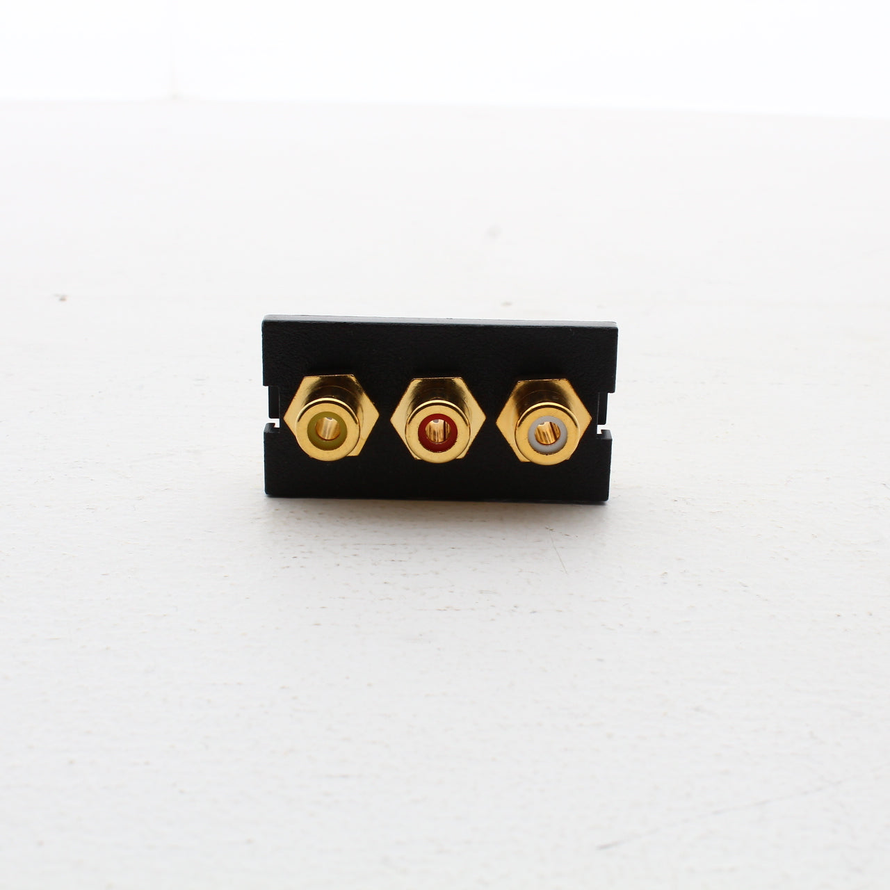 Hubbell Black iStation Module w/3 RCA Jacks Feed Through 1-Unit IM3RF1BK