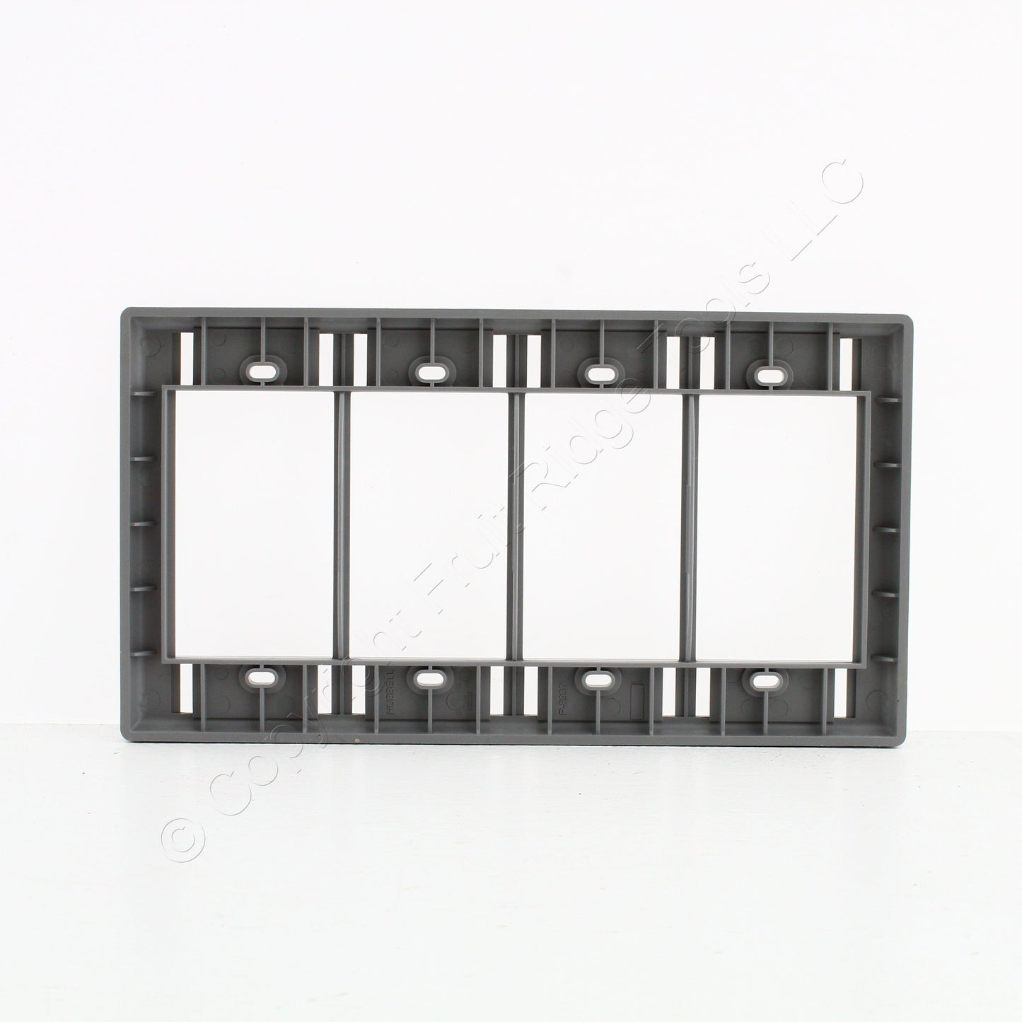 Hubbell Gray iStation Module Frame Plate 4-Gang Configurable w/ID Window IMF4GY