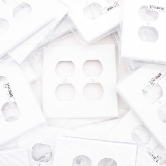 Hubbell PJ82W White Unbreakable 2-Gang Duplex Receptacle Mid-Size Covers 25pcs