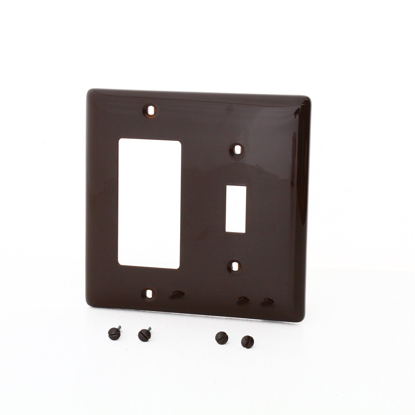 Hubbell NP126 Brown 2-Gang Toggle Decorator Nylon Standard Wallplate Cover 3pcs