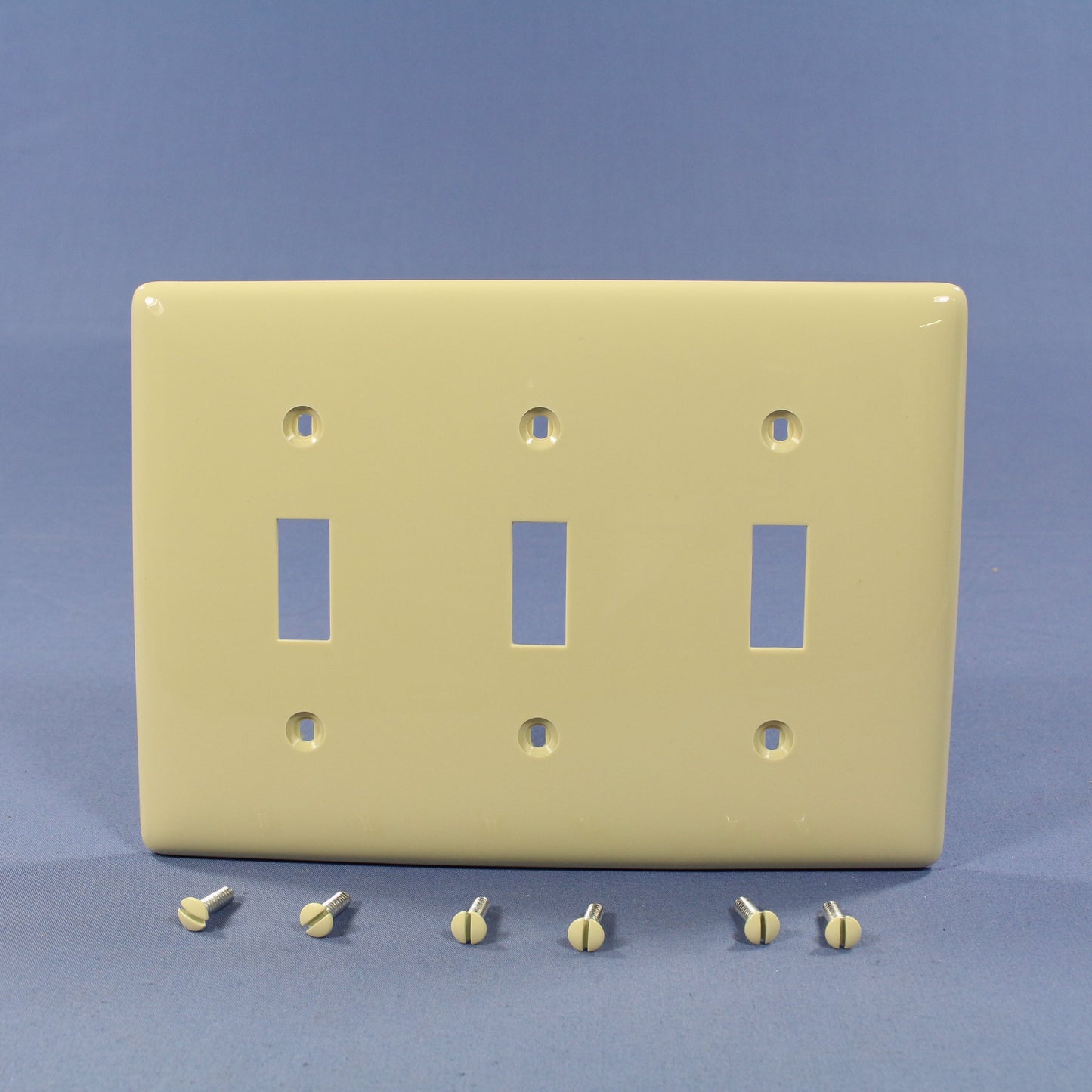 Hubbell NP3I Ivory 3-Gang Toggle Unbreakable Nylon Standard Wallplate Cover 10pc