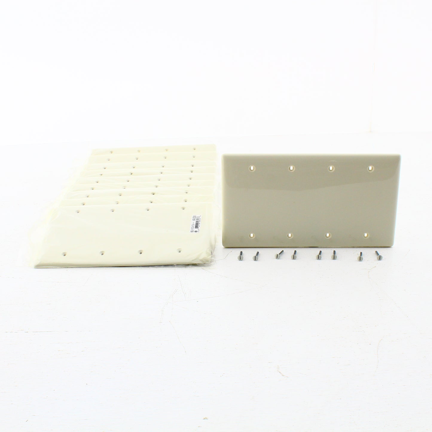 Hubbell NP43OW Office White 4-Gang Blank Box Mount Nylon Covers Wallplate 10pcs