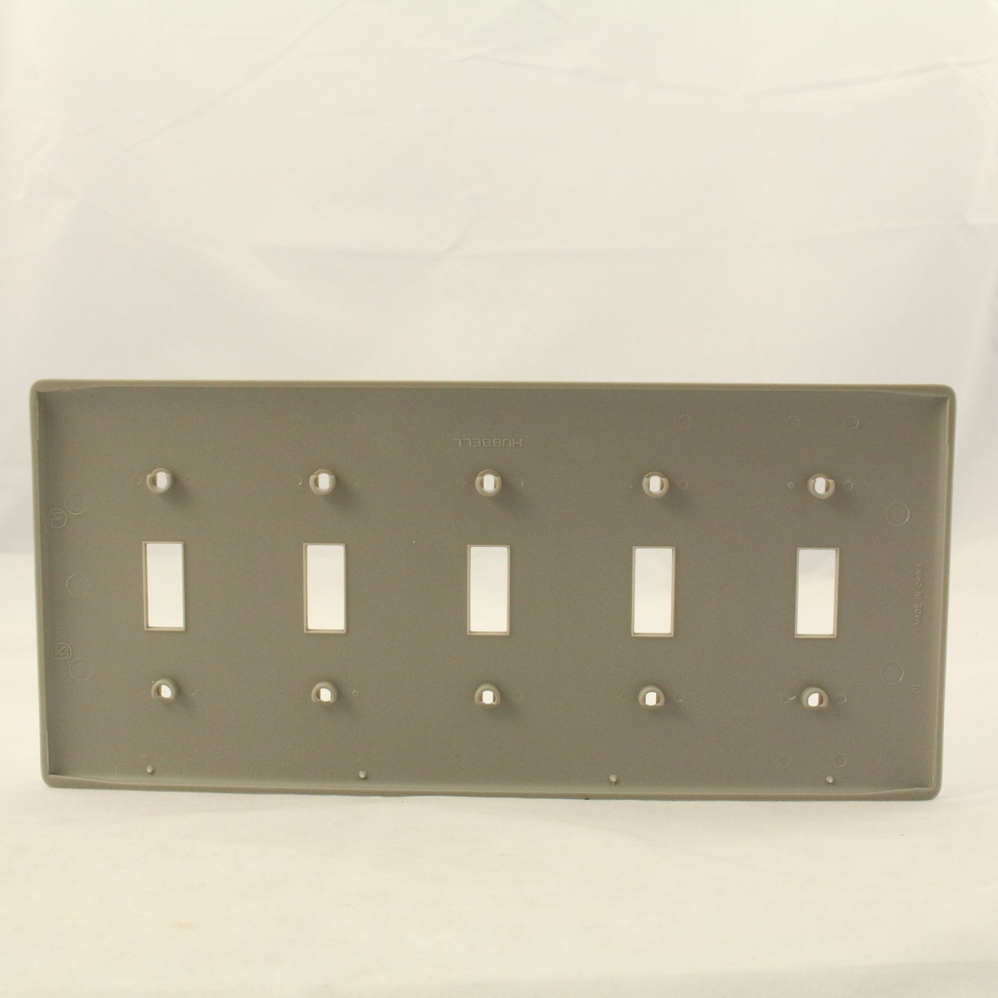 Hubbell NP5GY Gray 5-Gang Toggle Switch Unbreakable Nylon Standard Wallplate