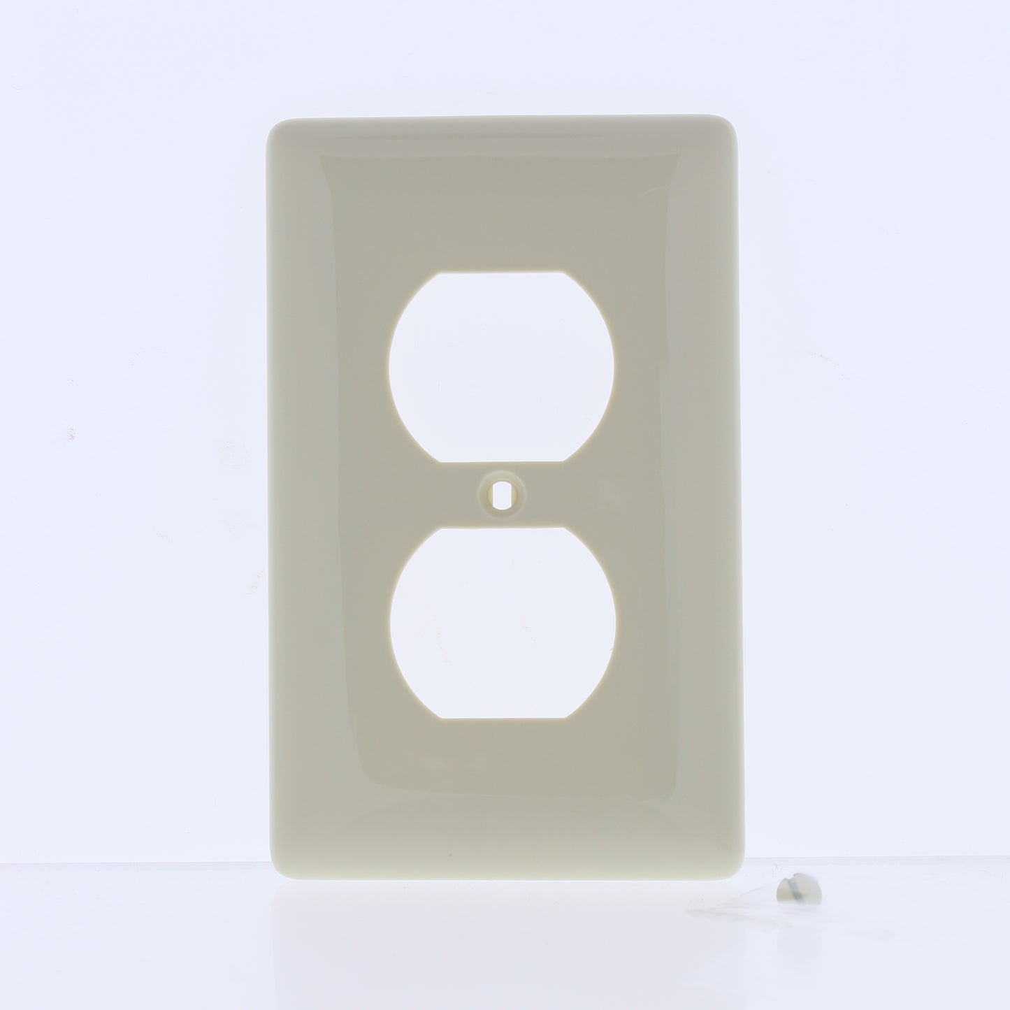 Hubbell NP8I10Z 1-Gang Duplex Thermoplastic Unbreakable Standard Wallplate Cover