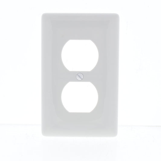 Hubbell NP8W White 1-Gang Duplex Outlet Unbreakable Nylon Standard Wallplate