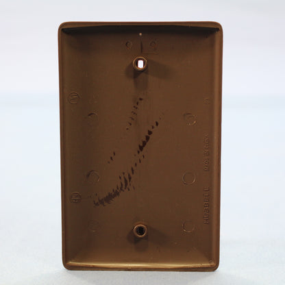 Hubbell NPJ13 Brown 1-Gang Blank Unbreakable Mid-Size Wallplate Cover Box Mount