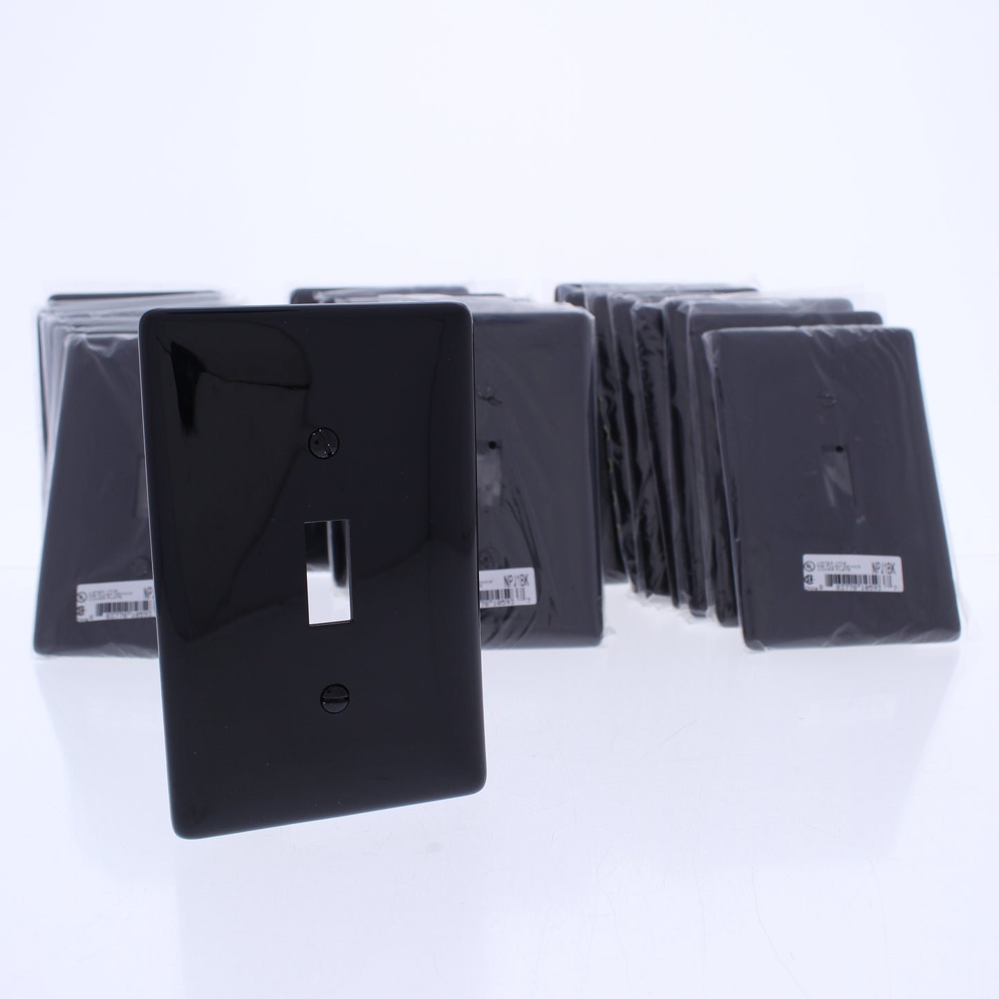 Hubbell NPJ1BK Black 1-Gang Toggle Unbreakable Mid-Size Wallplate Cover 25pcs