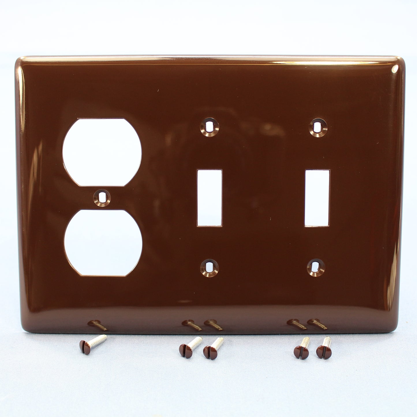 Hubbell NPJ28 Brown 3-Gang Duplex Outlet Switch Unbreakable Mid-Size Wallplate