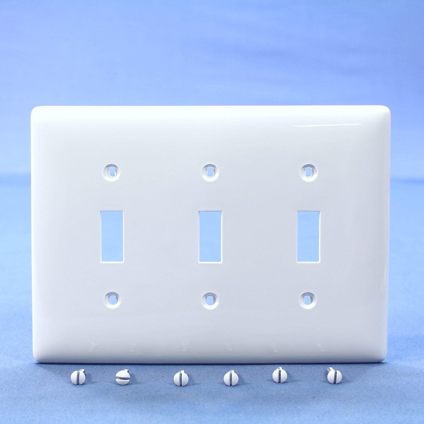 Hubbell NPJ3W White 3-Gang Toggle Switch Unbreakable Nylon Mid-Size Wallplate