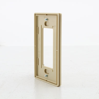 Hubbell RCW1I Ivory 1-Gang Decorator Unbreakable Nylon Standard Wallplate Cover