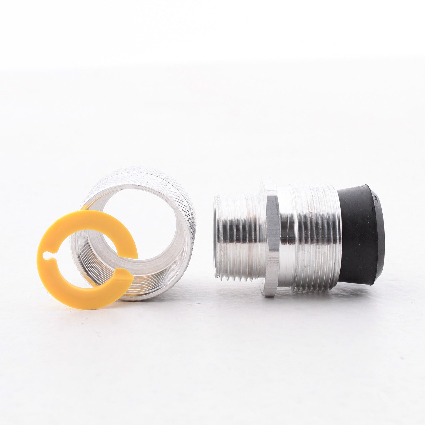 Hubbell Kellems SHC1037 Straight Male Cord Connector 3/4in. Aluminum .63?.75 in.
