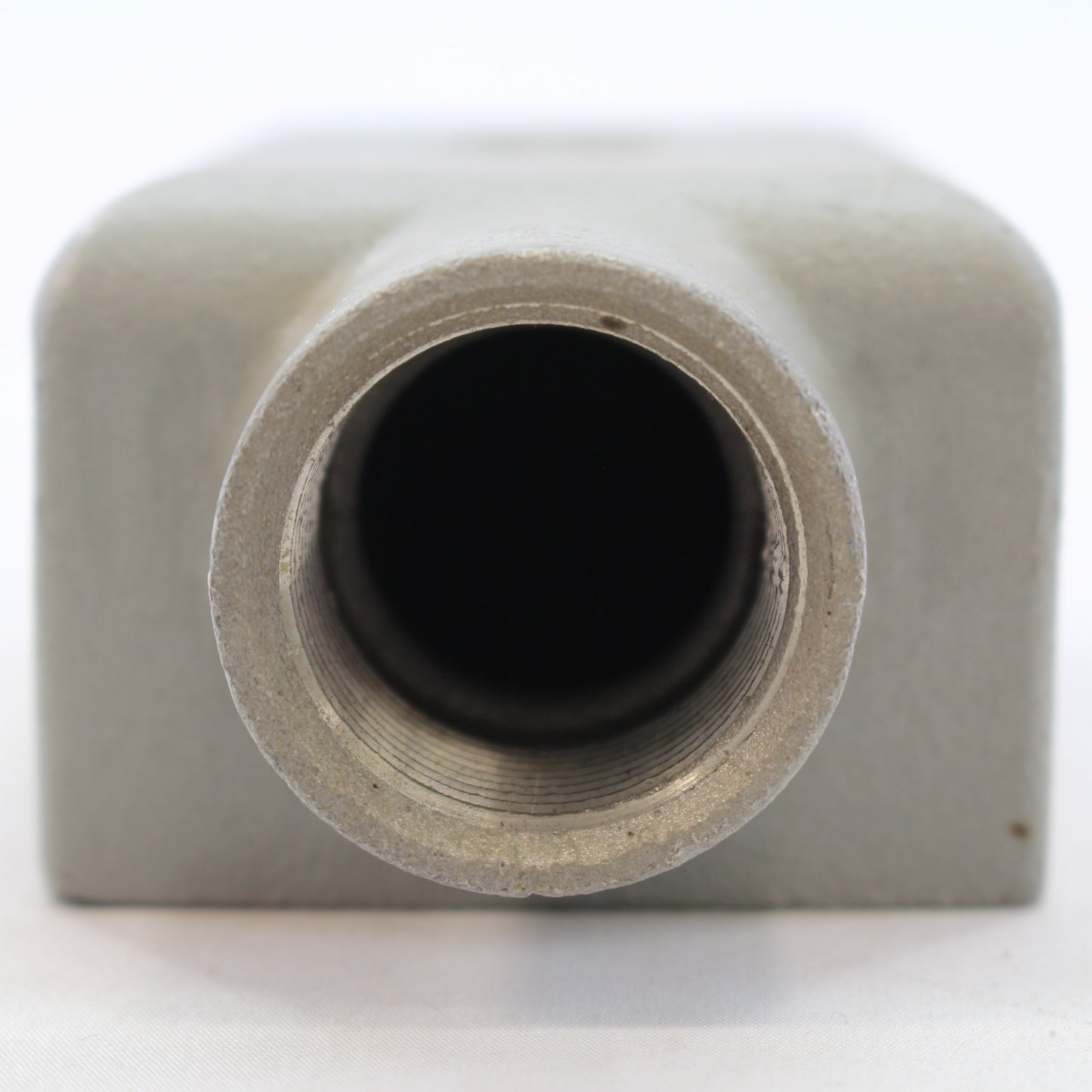 Killark FS-3 F-Series 1" Aluminum Shallow Hub Device Box for Rigid/IMC Conduit