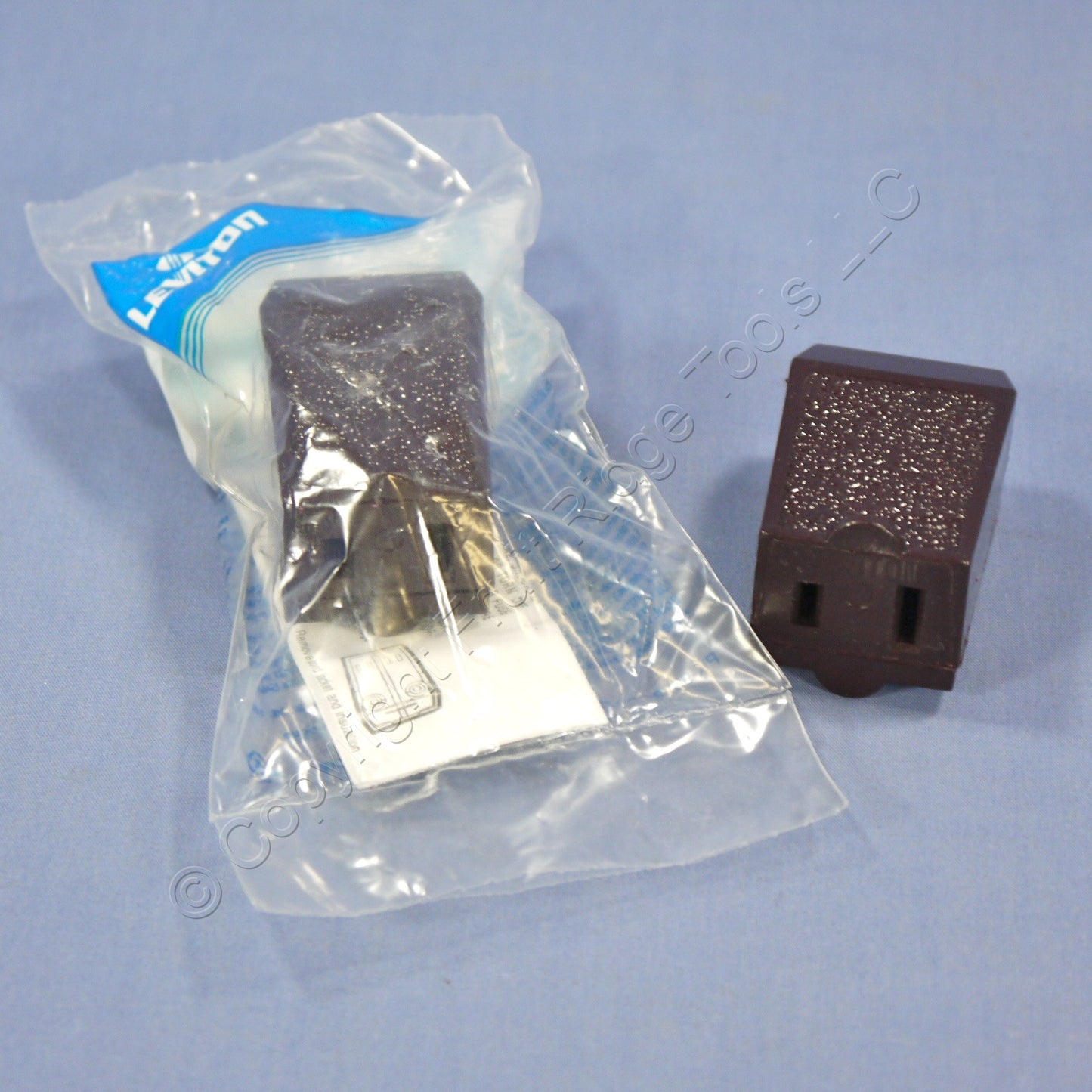 Leviton 102-66 Brown 15A Straight Blade Connector Plugs NEMA 1-15R 125V 2pcs