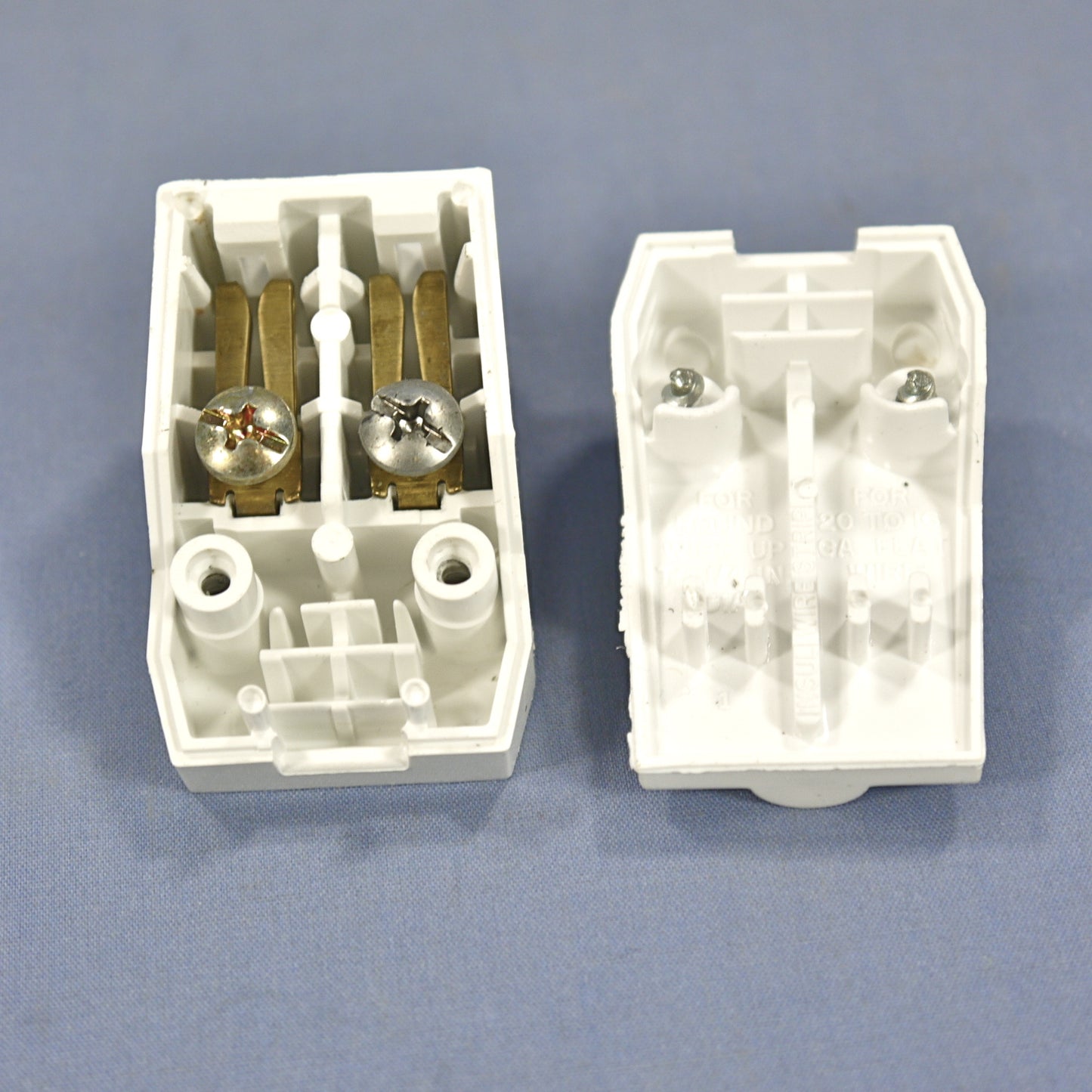 10 White Leviton 1-15 Straight Blade Connector Plugs Nema 1-15R 15A 125V 102-W