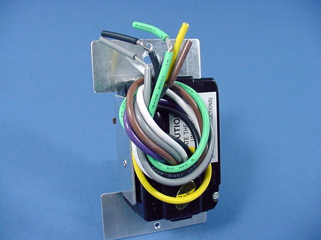Leviton 10681-W White Decora Full Range Dimmer Switch Fluorescent MicroDim 3W